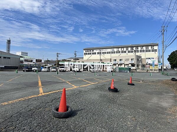 ファミリーマート　新代店