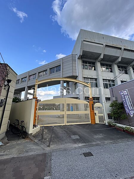 大阪市立榎並小学校…徒歩4分