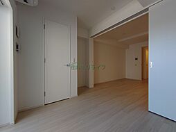 都営大江戸線 東新宿駅 徒歩2分の賃貸マンション 7階1DKのリビング/ダイニング