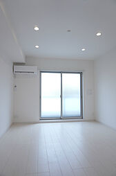 リブリ・マザーユニックス 206 2階1Kのリビング/ダイニング