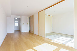 URアルビス緑丘 3階1LDKのリビング/ダイニング