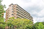 ＵＲ都市機構ルミナス箕面の森五番街１４号棟 1階 築35年1ヶ月の賃貸物件
