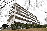 石橋阪大前駅よりバス8分 徒歩6分 築20年5ヶ月 6階建の賃貸物件
