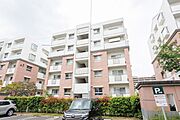 ＵＲ都市機構高槻・阿武山団地六番街８号棟 1階 築32年5ヶ月の賃貸物件