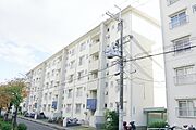 茨木市駅よりバス10分 徒歩4分 築56年7ヶ月 5階建の賃貸物件