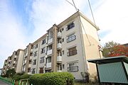 ＵＲ都市機構香里ケ丘Ｄ地区団地Ｄ—３０棟 3階 築65年1ヶ月の賃貸物件
