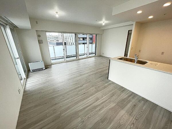 apartment 北海道旭川市一条通7丁目
地図を見る