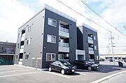 旭川駅より徒歩27分 築4年2ヶ月 3階建の賃貸物件
