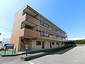 ヴァンヴェールスドメゾン  ｜ 兵庫県高砂市中島3丁目7-47（賃貸マンション3K・1階・56.07㎡） その1