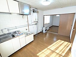 リラベル光星 101 1階1DKのリビング/ダイニング