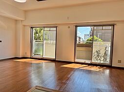 グロ−バル草津壱番館 1階3LDKのリビング/ダイニング