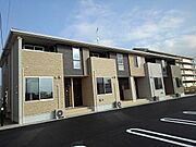 築5年6ヶ月 2階建の賃貸物件