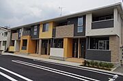  築10年2ヶ月 2階建の賃貸物件
