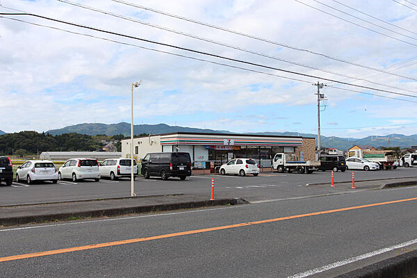 セブンイレブン北茨城中郷ニュータウン店まで205m
