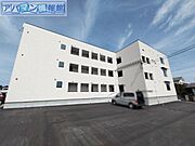 青山駅より徒歩4分 築3年5ヶ月 3階建の賃貸物件