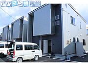 新津駅より徒歩20分 築7年2ヶ月 2階建の賃貸物件