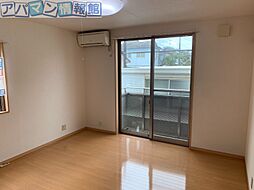 ピュア・クリスタル 101 1階1Kのリビング/ダイニング