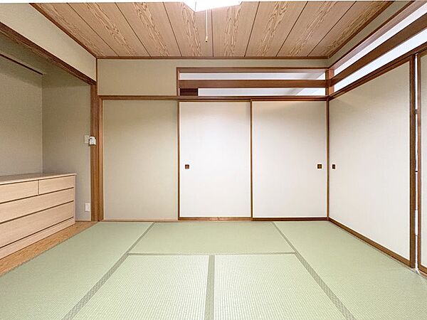 和室を別角度から撮影。