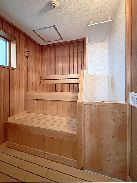 サウナは金・土・日に利用可能です。