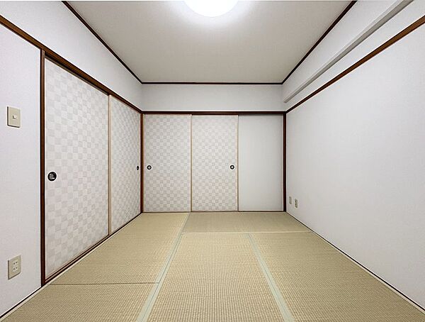 【和室】約6帖の和室です。