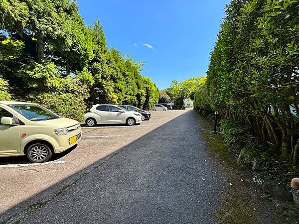 【駐車場】無料でご利用できます。