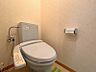 その他：トイレは温水洗浄タイプが備わります。