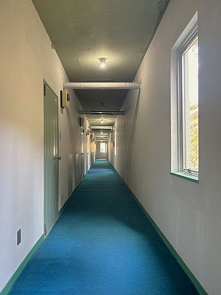 建物内廊下です。