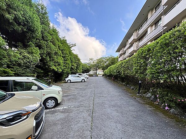 【駐車場】無料でご利用できます。