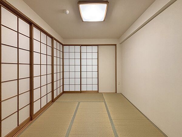 【和室】別角度からの1枚です。