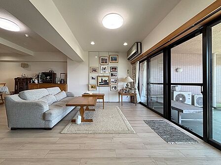 2024年8月に室内リフォーム済み。95.20m2の2LDK