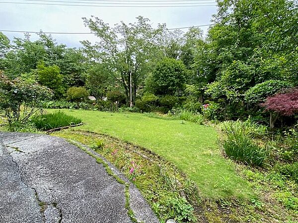 【お庭】平坦なお庭です