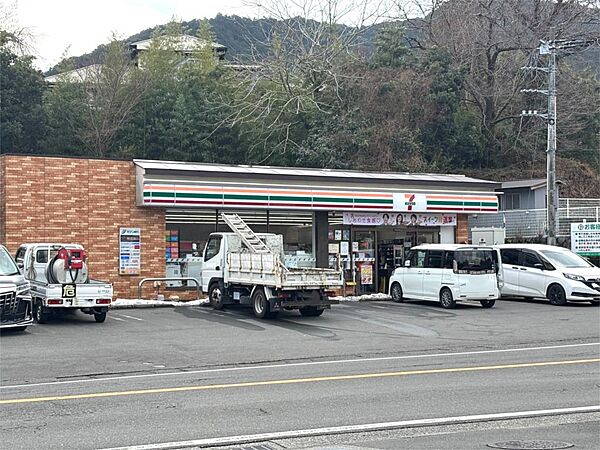 セブンイレブン 伊東市荻店（1187m）