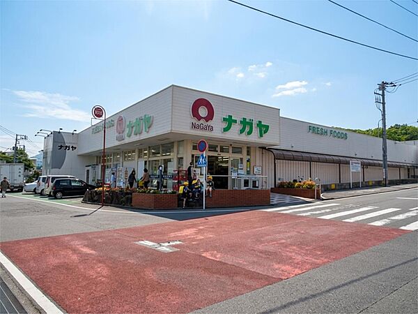 スーパーナガヤ八幡野店（4749m）