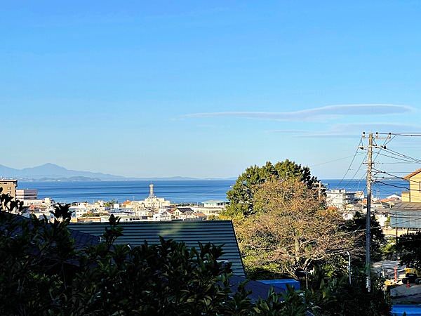 ≪眺望≫　こちらからも正面に海を望みます。