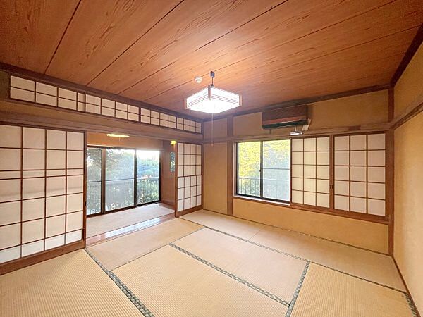 ≪和室≫　こちらは2階の8帖和室です。