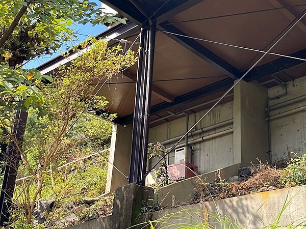 【基礎】鉄骨部は錆止めを実施しています