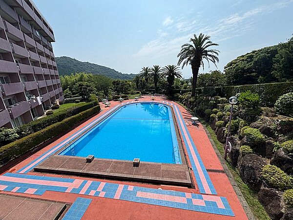 【共用プール】共用プールは夏季のみです