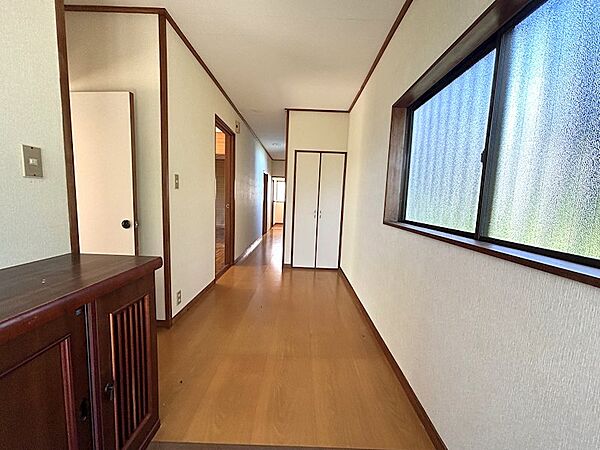 【廊下】室内はとても丁寧にお使いです