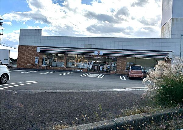 セブンイレブン 伊東川奈店（2013m）