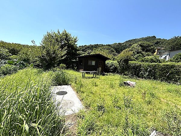 【庭】ペットを飼って遊ばせられます