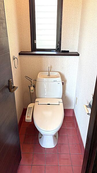 【トイレ】きれいにお使いの温水洗浄便座です