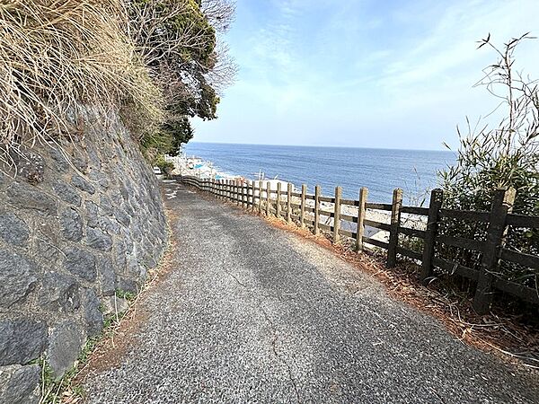 【前面道路】前面道路も見晴らし良好です