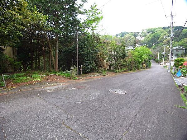 【前面道路】ゆとりのある前面道路です