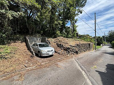 外観：【現地写真】緑に囲まれた住環境です