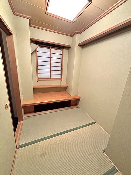 【書斎】約3畳の書斎です