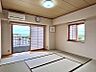 その他：【和室】角部屋なので2面採光で明るいです