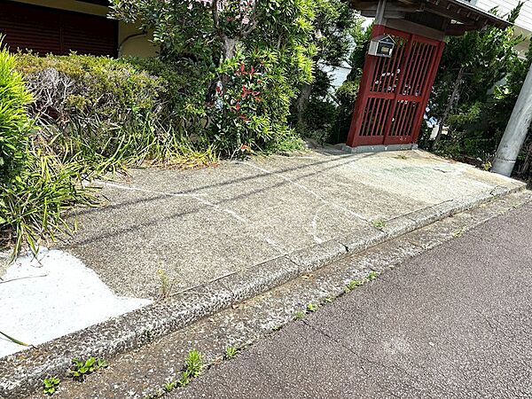【駐車場】1台分の駐車スペースがあります