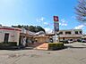 周辺：東急ストア川奈店（702m）