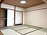 その他：【和室】リビング横の和室です