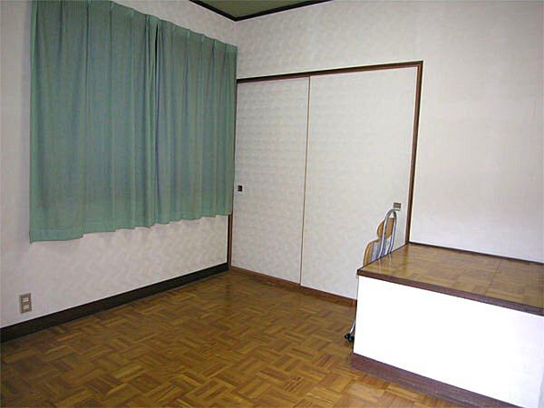 【収納】押入タイプの収納です
